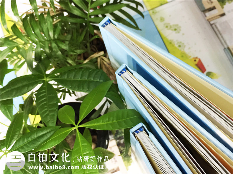 畢業(yè)相冊制作公司哪家好 畢業(yè)之前制作校園青春記憶的畢紀念冊！第2張-宣傳畫冊,紀念冊設計制作-價格費用,文案模板,印刷裝訂,尺寸大小