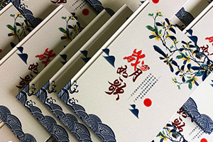 同學(xué)相聚紀(jì)念冊設(shè)計(jì) 由專業(yè)相冊制作公司提升聚會(huì)相冊制作質(zhì)量！